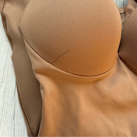 Ultimate Body Butt  Enhancing Bodysuit SKIMS S - Picture 2 of 7